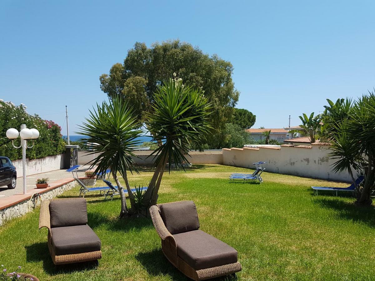 In Polluce Apartment Fontane Bianche